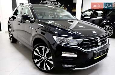 Внедорожник / Кроссовер Volkswagen T-Roc 2020 в 