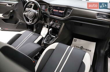 Внедорожник / Кроссовер Volkswagen T-Roc 2020 в 
