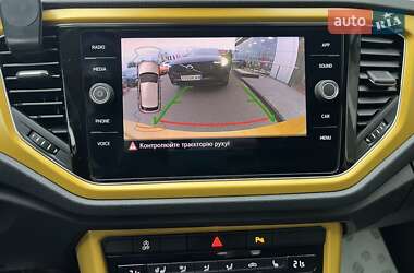 Внедорожник / Кроссовер Volkswagen T-Roc 2019 в 