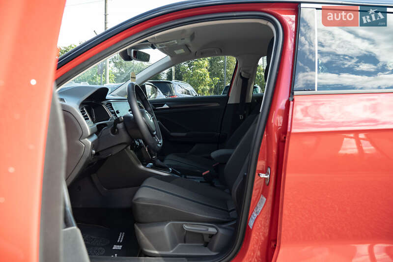 Позашляховик / Кросовер Volkswagen T-Roc 2019 в Чернівцях фото 15 Позашляховик / Кросовер Volkswagen T-Roc 2019 в Чернівцях