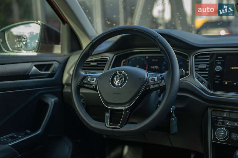 Позашляховик / Кросовер Volkswagen T-Roc 2019 в Чернівцях фото 20 Позашляховик / Кросовер Volkswagen T-Roc 2019 в Чернівцях