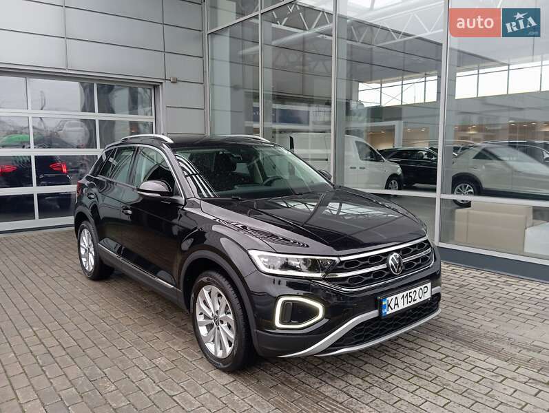 Внедорожник / Кроссовер Volkswagen T-Roc 2024 в Киеве
