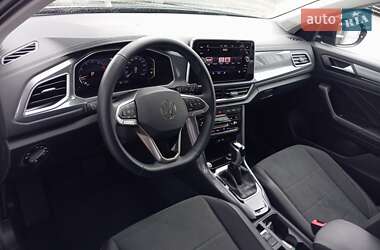 Внедорожник / Кроссовер Volkswagen T-Roc 2024 в 