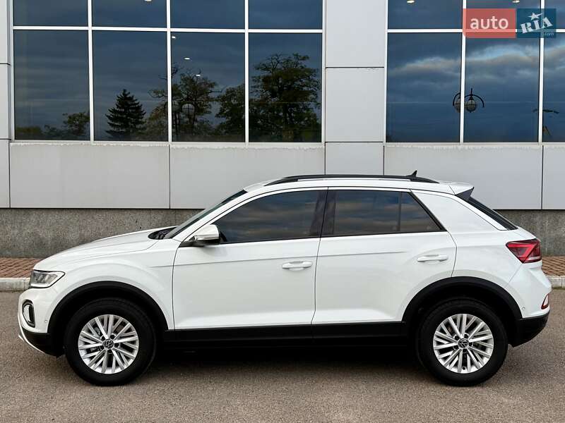 Внедорожник / Кроссовер Volkswagen T-Roc 2023 в Киеве фото 5 Внедорожник / Кроссовер Volkswagen T-Roc 2023 в Киеве