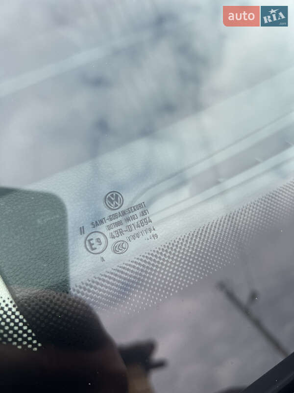 Позашляховик / Кросовер Volkswagen T-Roc 2019 в Мукачевому