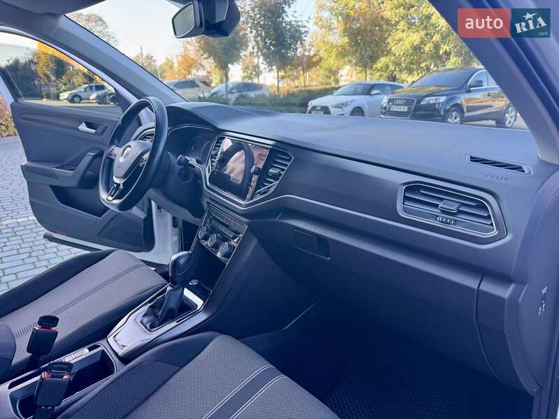 Внедорожник / Кроссовер Volkswagen T-Roc 2019 в Одессе