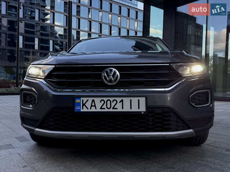 Внедорожник / Кроссовер Volkswagen T-Roc 2018 в Киеве