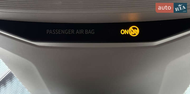 Внедорожник / Кроссовер Volkswagen T-Roc 2018 в Киеве