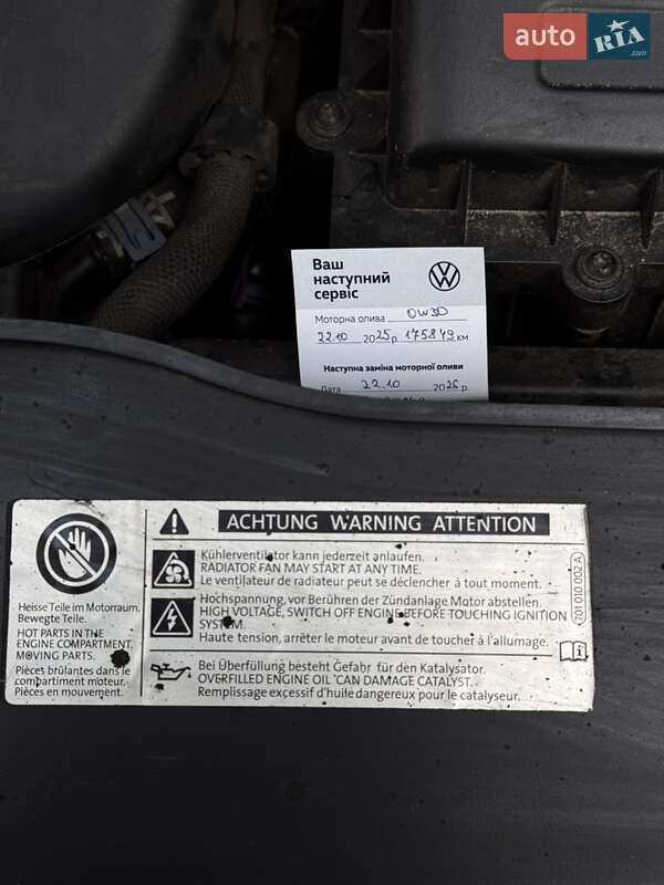 Внедорожник / Кроссовер Volkswagen T-Roc 2018 в Киеве