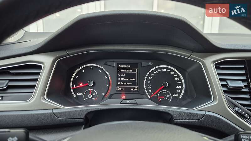 Внедорожник / Кроссовер Volkswagen T-Roc 2020 в Киеве