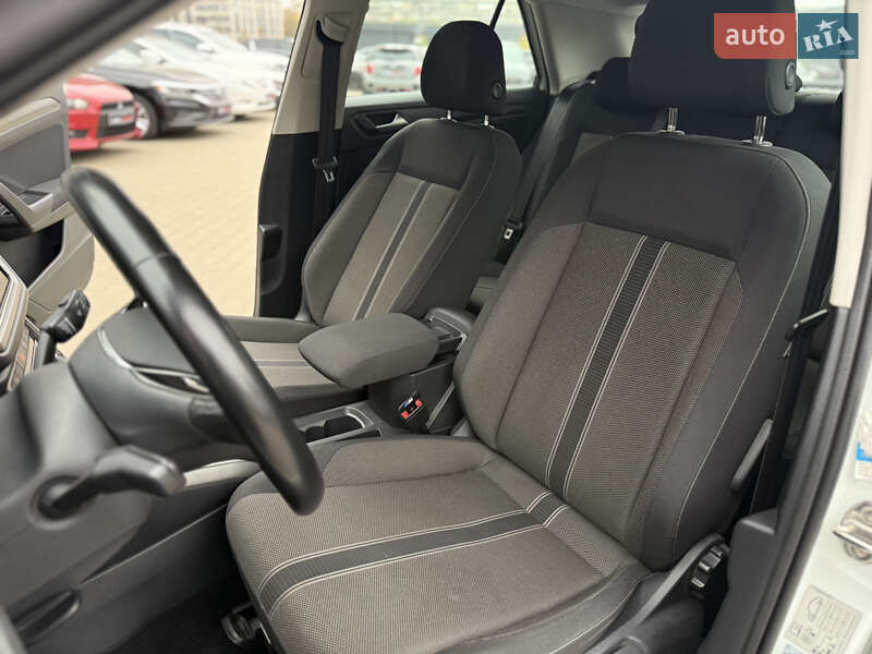 Внедорожник / Кроссовер Volkswagen T-Roc 2021 в Киеве