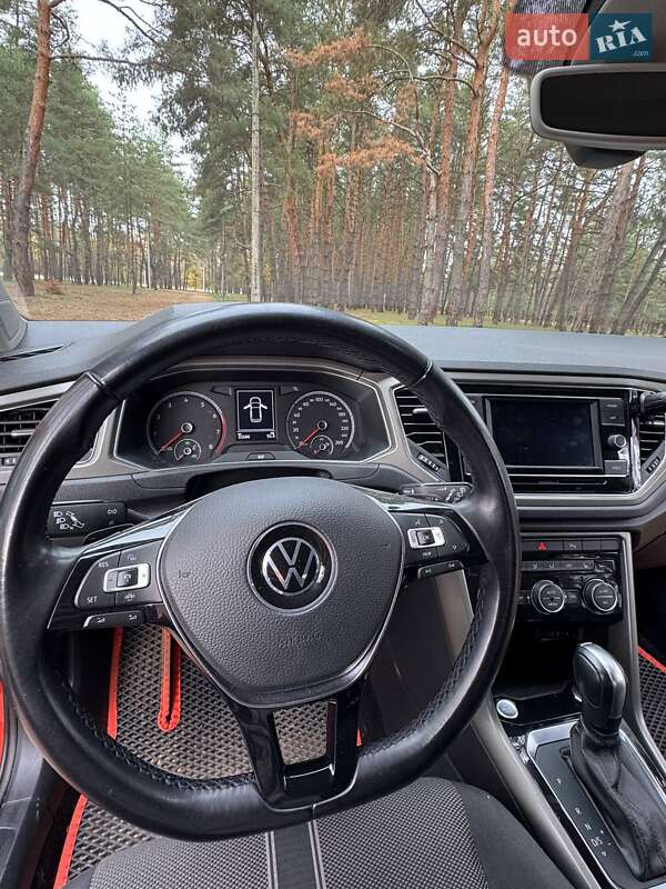 Внедорожник / Кроссовер Volkswagen T-Roc 2020 в Кропивницком