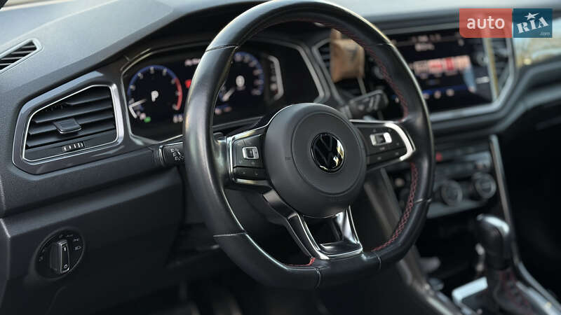 Внедорожник / Кроссовер Volkswagen T-Roc 2021 в Одессе