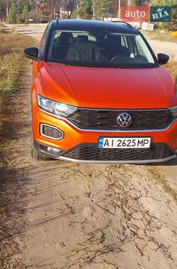Внедорожник / Кроссовер Volkswagen T-Roc 2020 в Киеве