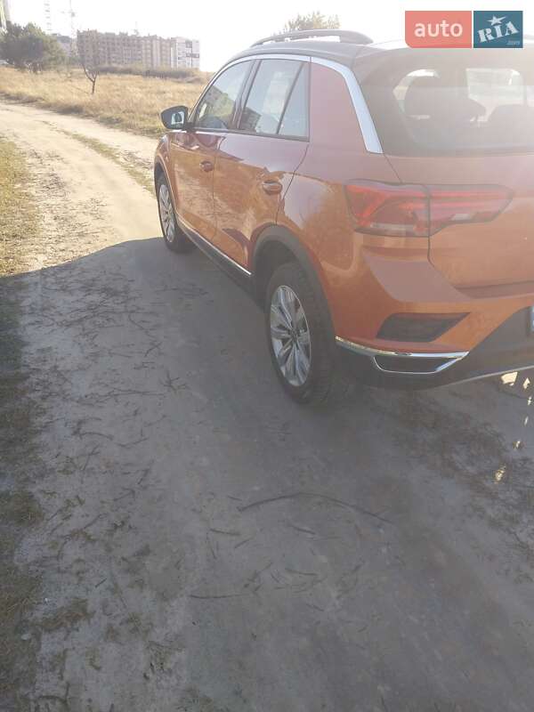 Позашляховик / Кросовер Volkswagen T-Roc 2020 в Києві фото 5 Позашляховик / Кросовер Volkswagen T-Roc 2020 в Києві
