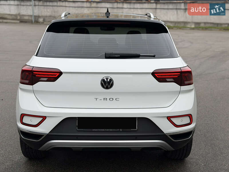 Внедорожник / Кроссовер Volkswagen T-Roc 2023 в Киеве