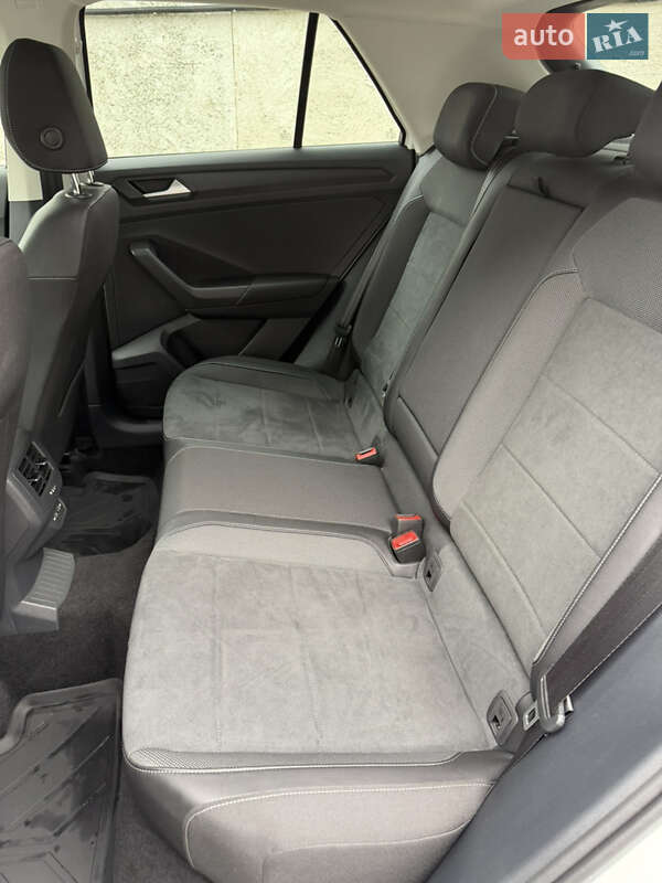 Внедорожник / Кроссовер Volkswagen T-Roc 2023 в Киеве