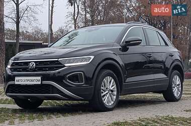 Внедорожник / Кроссовер Volkswagen T-Roc 2023 в Харькове
