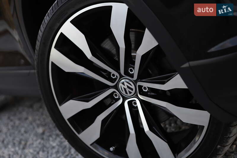 Внедорожник / Кроссовер Volkswagen T-Roc 2019 в Дрогобыче