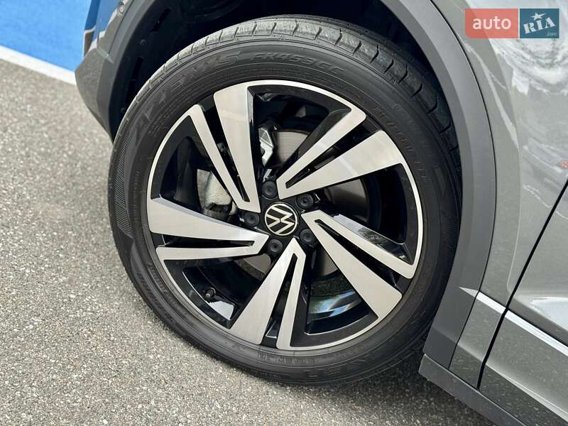 Позашляховик / Кросовер Volkswagen T-Roc 2024 в Києві