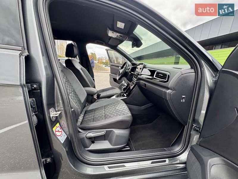 Позашляховик / Кросовер Volkswagen T-Roc 2024 в Києві