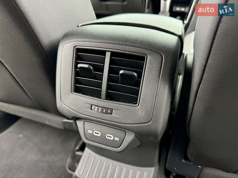 Позашляховик / Кросовер Volkswagen T-Roc 2024 в Києві