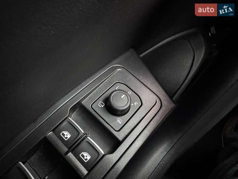 Позашляховик / Кросовер Volkswagen T-Roc 2024 в Києві