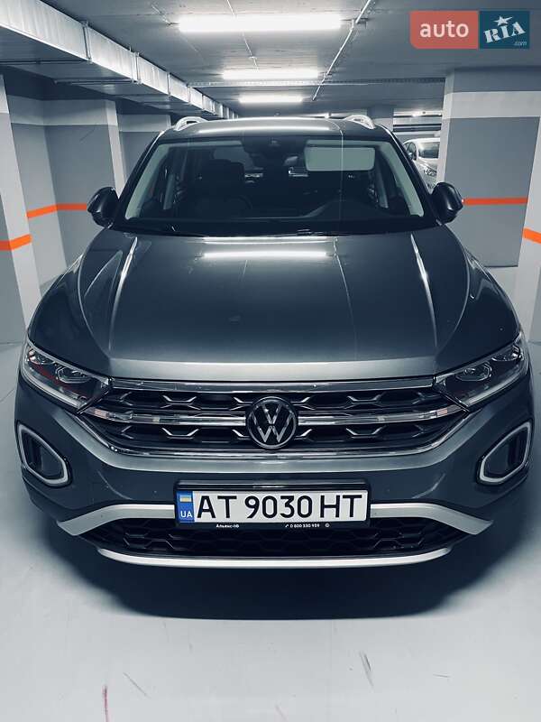 Позашляховик / Кросовер Volkswagen T-Roc 2023 в Івано-Франківську