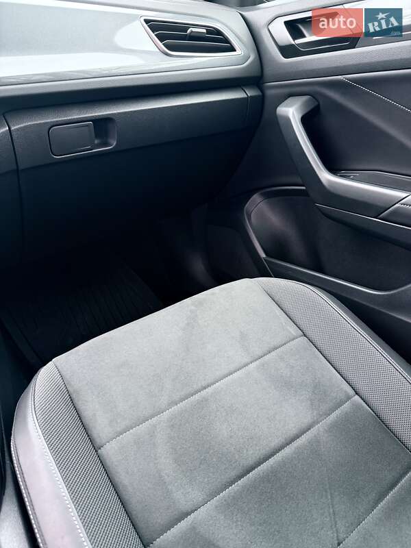 Позашляховик / Кросовер Volkswagen T-Roc 2023 в Івано-Франківську