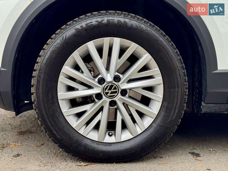 Позашляховик / Кросовер Volkswagen T-Roc 2021 в Дніпрі