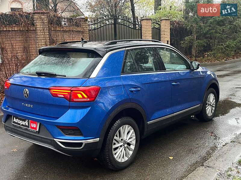 Внедорожник / Кроссовер Volkswagen T-Roc 2021 в Киеве