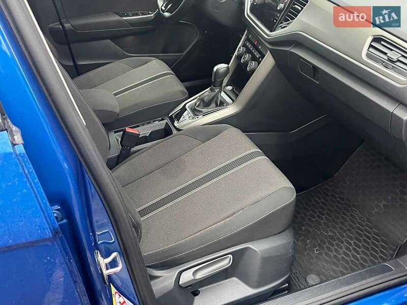 Внедорожник / Кроссовер Volkswagen T-Roc 2021 в Киеве