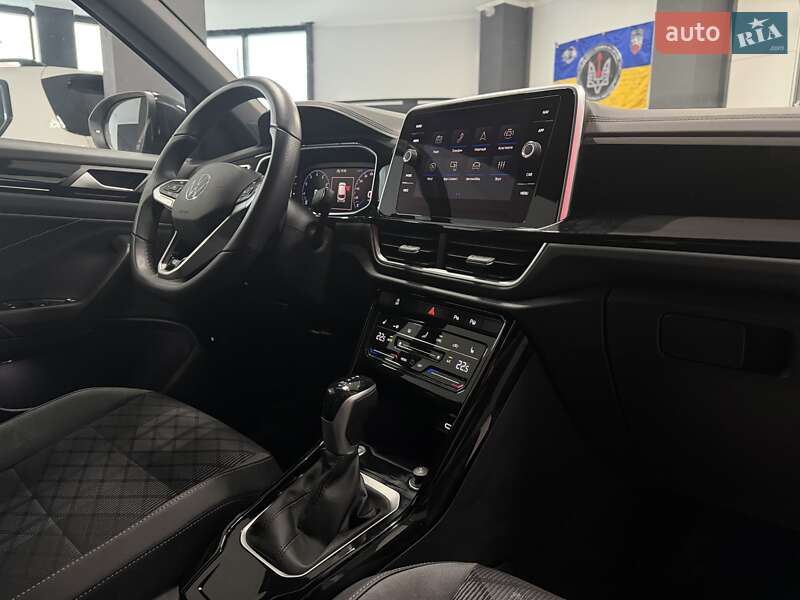 Внедорожник / Кроссовер Volkswagen T-Roc 2024 в Тернополе