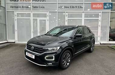 Внедорожник / Кроссовер Volkswagen T-Roc 2021 в Киеве
