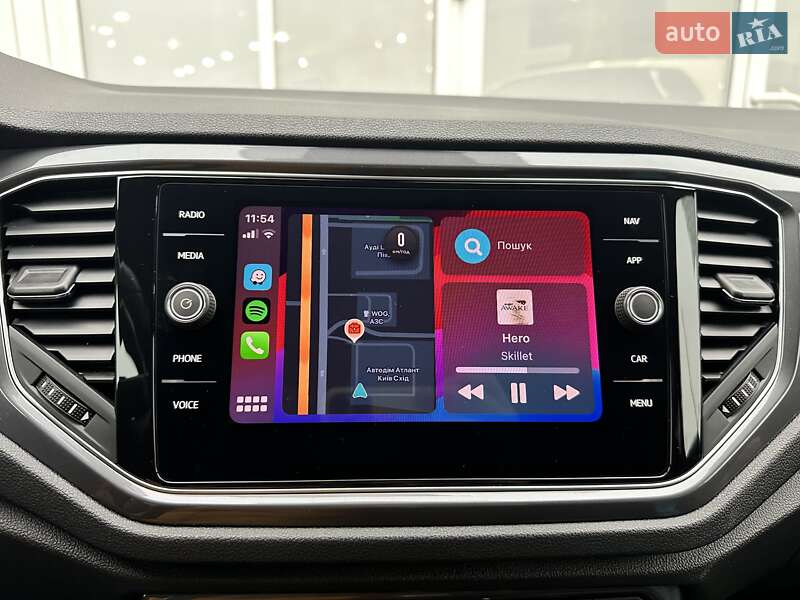 Внедорожник / Кроссовер Volkswagen T-Roc 2021 в Киеве