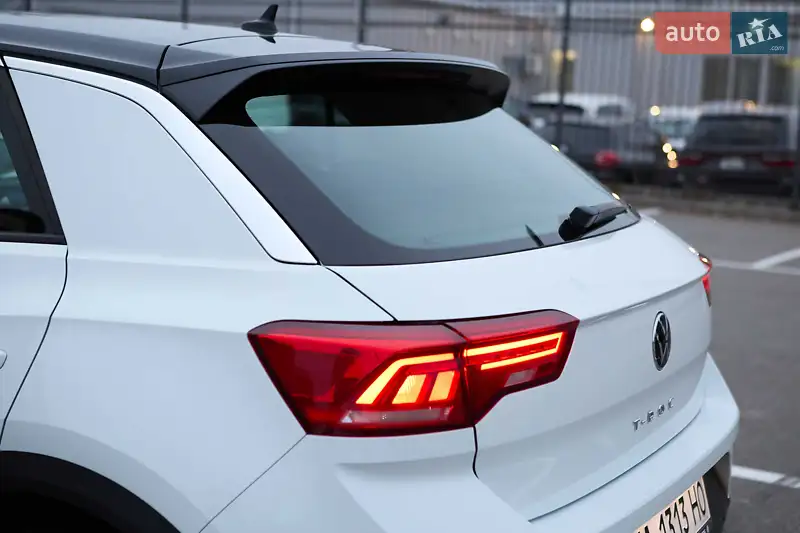 Volkswagen T-Roc 2018 VIN WVGZZZA1ZJV043654 фото оголошення 12 з 85