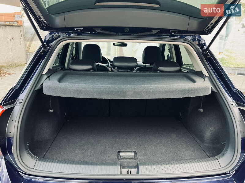 Внедорожник / Кроссовер Volkswagen T-Roc 2019 в Одессе