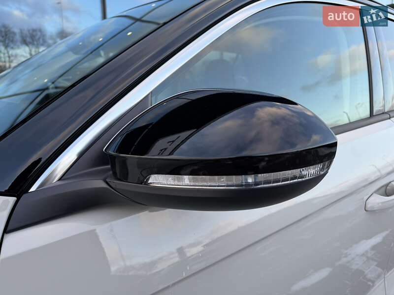 Позашляховик / Кросовер Volkswagen T-Roc 2024 в Києві