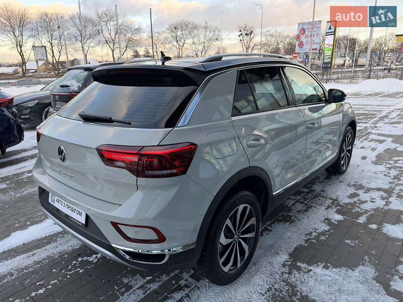 Позашляховик / Кросовер Volkswagen T-Roc 2024 в Києві