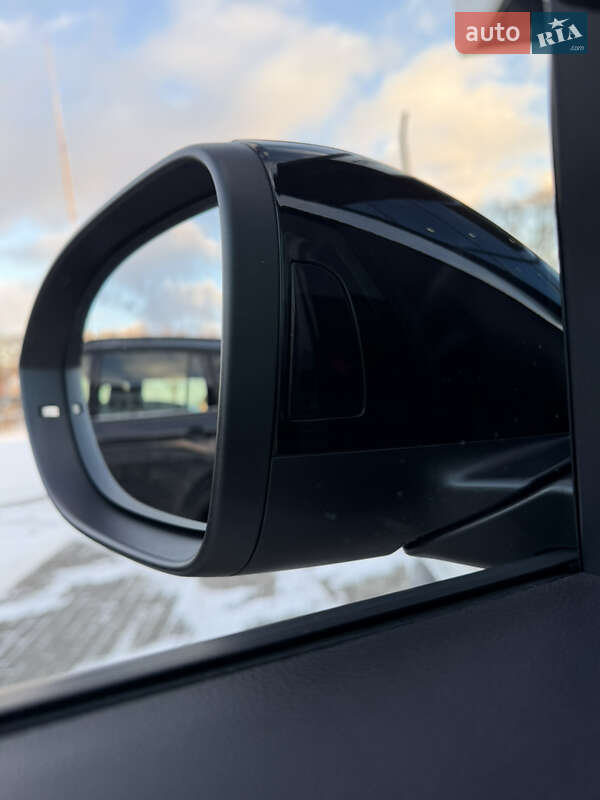 Позашляховик / Кросовер Volkswagen T-Roc 2024 в Києві