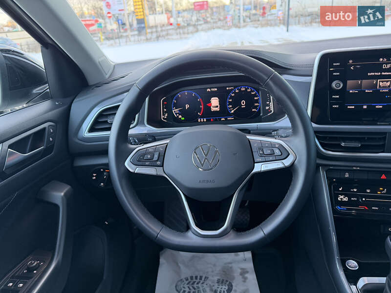 Позашляховик / Кросовер Volkswagen T-Roc 2024 в Києві