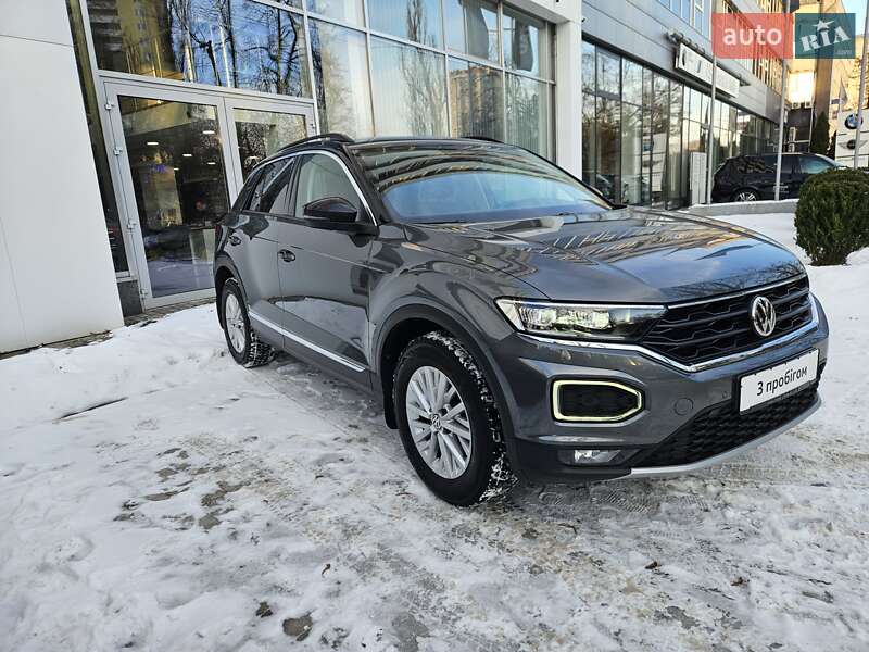 Позашляховик / Кросовер Volkswagen T-Roc 2020 в Києві фото 5 Позашляховик / Кросовер Volkswagen T-Roc 2020 в Києві