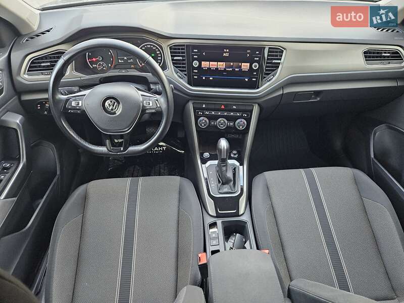 Позашляховик / Кросовер Volkswagen T-Roc 2020 в Києві фото 36 Позашляховик / Кросовер Volkswagen T-Roc 2020 в Києві