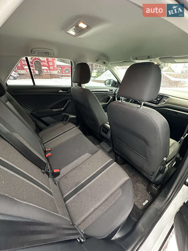 Внедорожник / Кроссовер Volkswagen T-Roc 2019 в Днепре