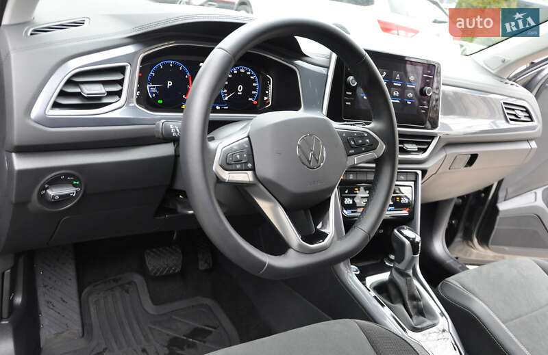 Внедорожник / Кроссовер Volkswagen T-Roc 2023 в Одессе