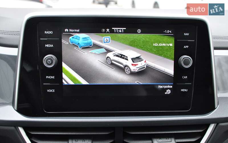 Внедорожник / Кроссовер Volkswagen T-Roc 2023 в Одессе