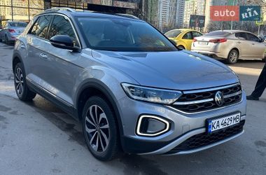 Позашляховик / Кросовер Volkswagen T-Roc 2023 в Києві