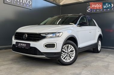 Позашляховик / Кросовер Volkswagen T-Roc 2021 в Києві