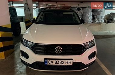 Внедорожник / Кроссовер Volkswagen T-Roc 2020 в Киеве