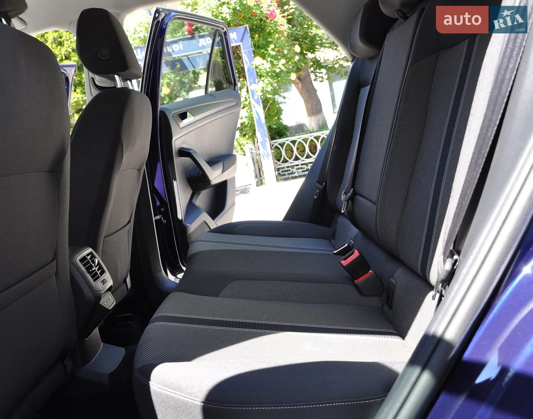 Volkswagen T-Roc 2020 VIN WVGZZZA1ZMV045212 фото оголошення 19 з 48